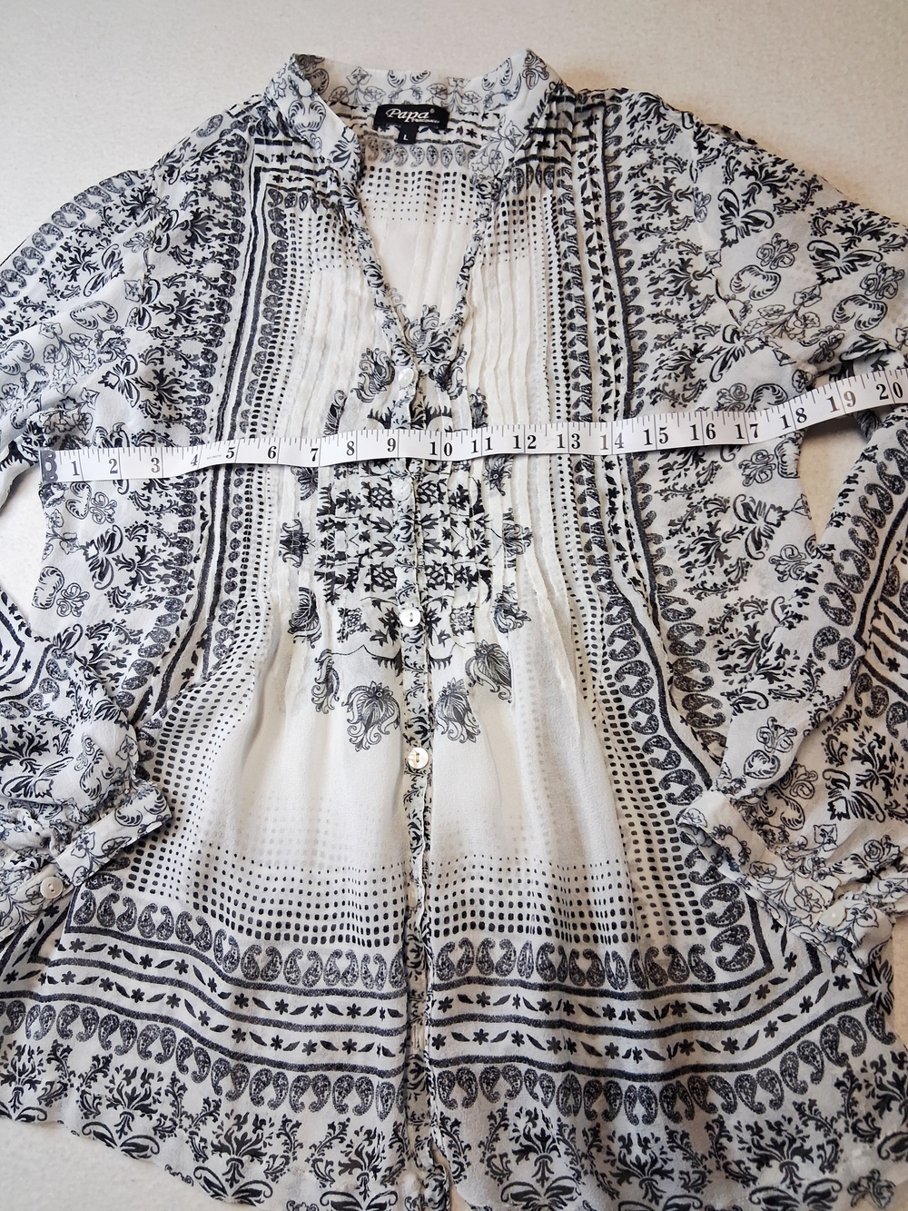 Papaya Black & White Printed Button-Front Peasant Blouse - Picture 3 of 6